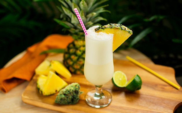 Освежающая КБД-колада для лета